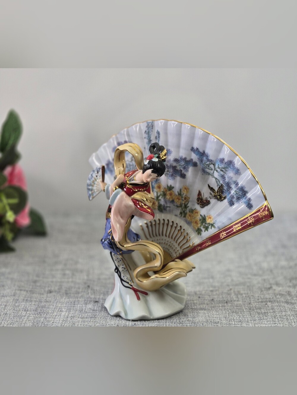 Bradford Exchange Visions of Beauty Figurine & Fan Set Land of Enchantment COA